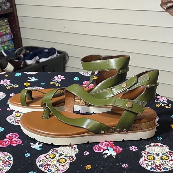 Franco Sarto Olive Green Strappy Sandals Women’s 9W - Picture 1 of 8